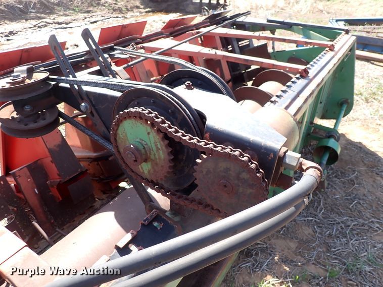 image for item DK4623 John Deere 218  corn head