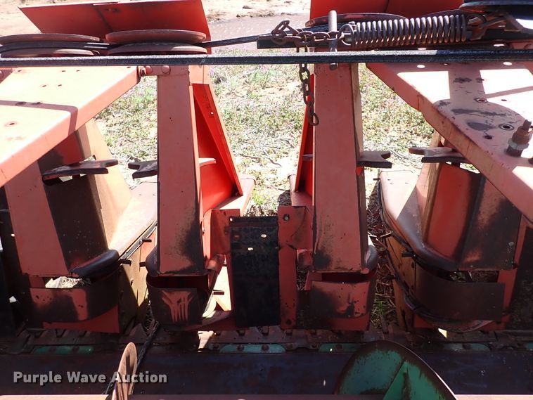 image for item DK4623 John Deere 218  corn head