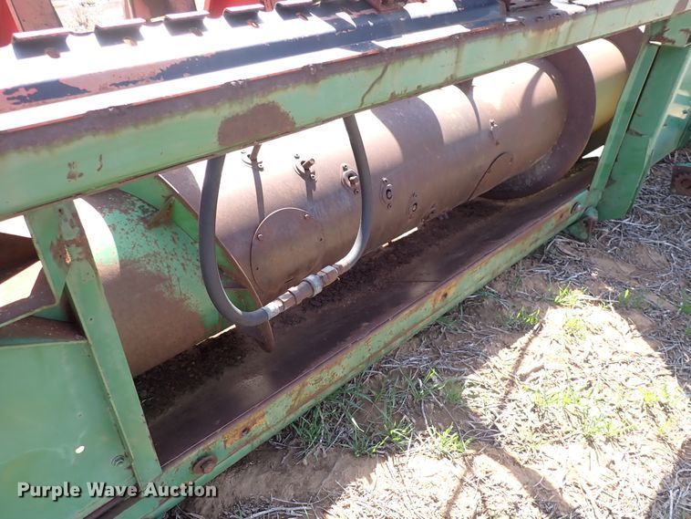 image for item DK4623 John Deere 218  corn head