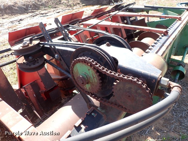 image for item DK4623 John Deere 218  corn head