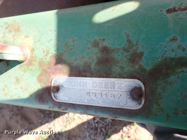 image for item DK4623 John Deere 218  corn head