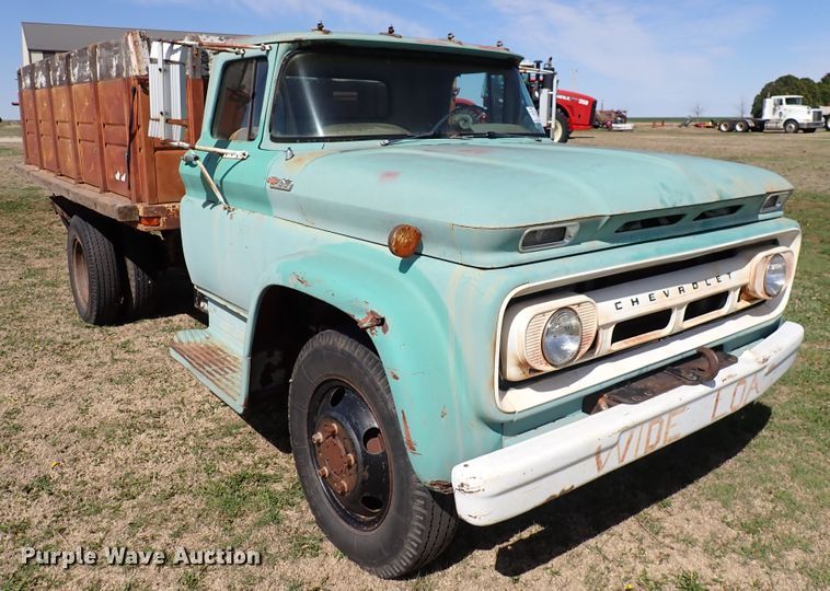 image for item DK4627 1962 Chevrolet 60  grain truck