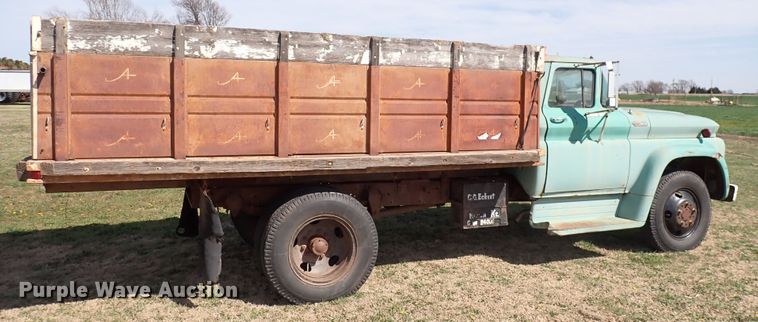 image for item DK4627 1962 Chevrolet 60  grain truck