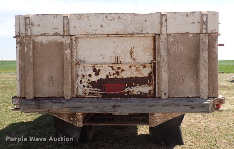 image for item DK4627 1962 Chevrolet 60  grain truck