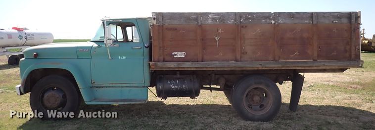 image for item DK4627 1962 Chevrolet 60  grain truck