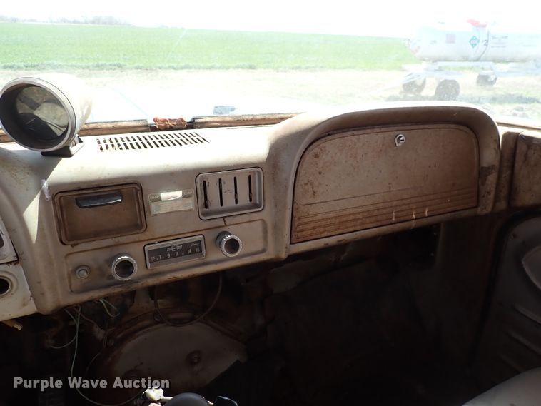 image for item DK4627 1962 Chevrolet 60  grain truck