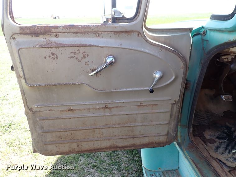 image for item DK4627 1962 Chevrolet 60  grain truck
