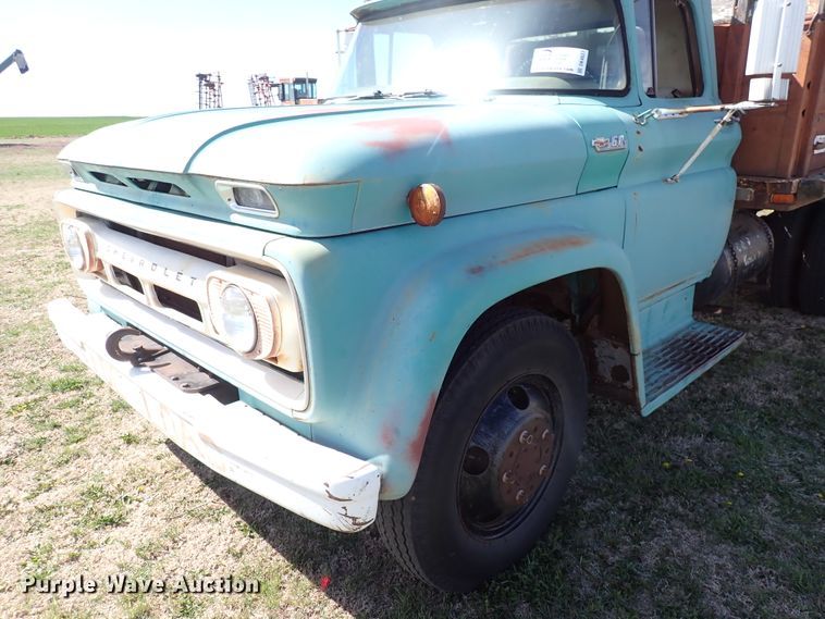 image for item DK4627 1962 Chevrolet 60  grain truck