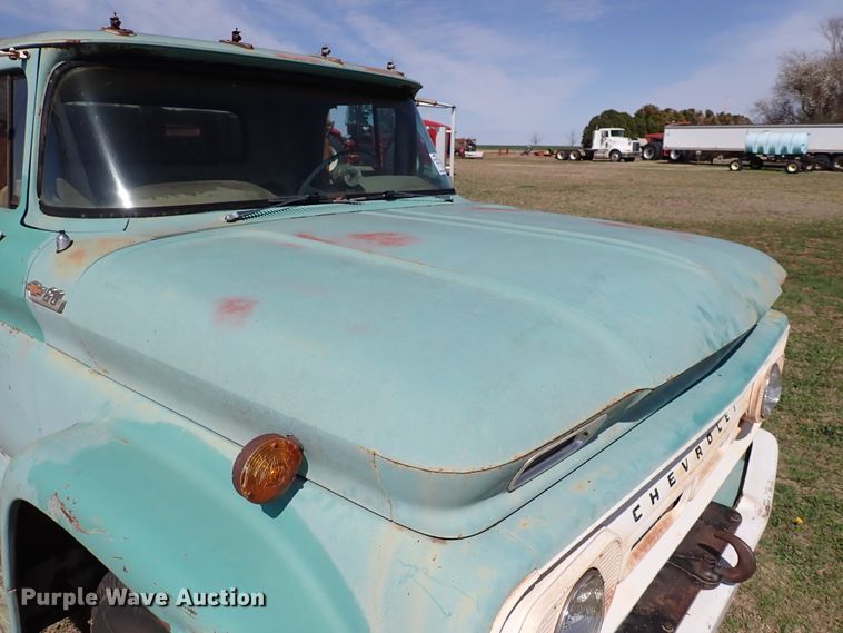 image for item DK4627 1962 Chevrolet 60  grain truck