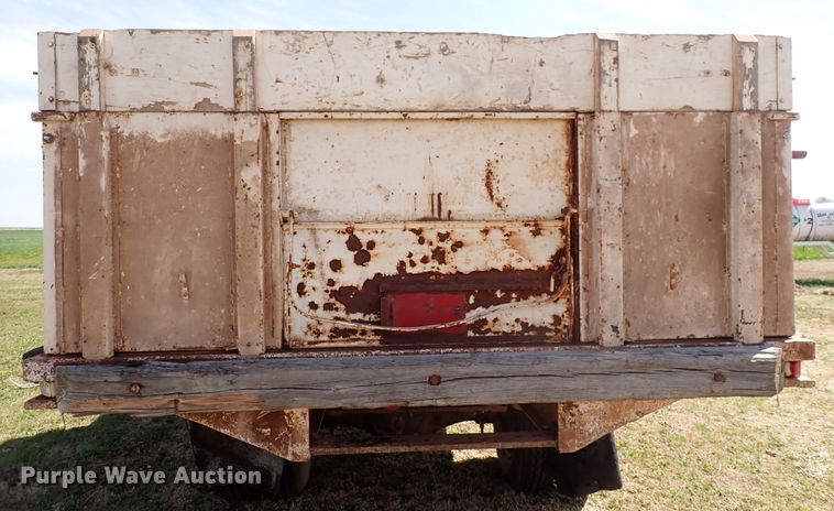 image for item DK4627 1962 Chevrolet 60  grain truck