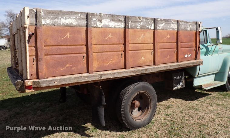 image for item DK4627 1962 Chevrolet 60  grain truck