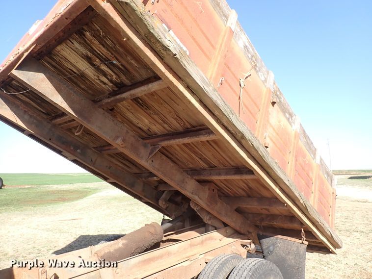 image for item DK4627 1962 Chevrolet 60  grain truck