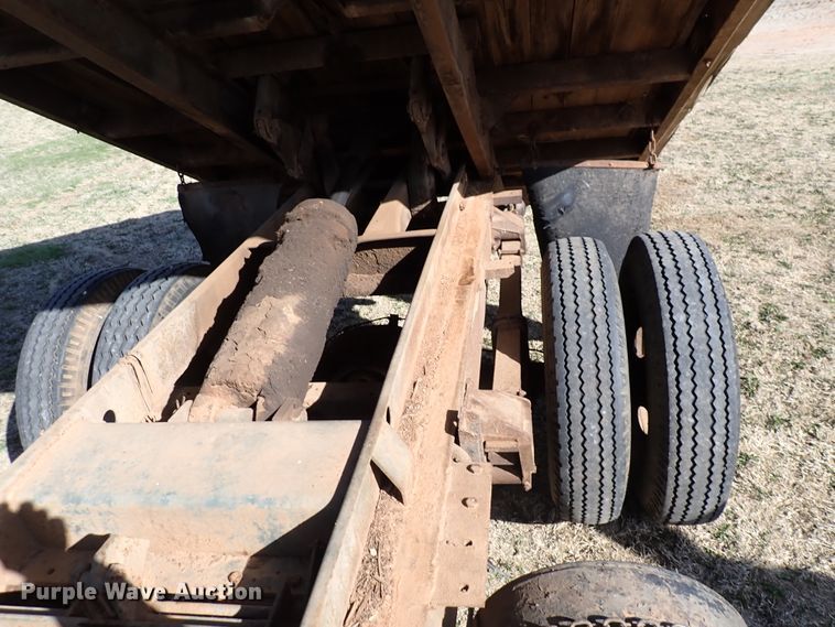 image for item DK4627 1962 Chevrolet 60  grain truck