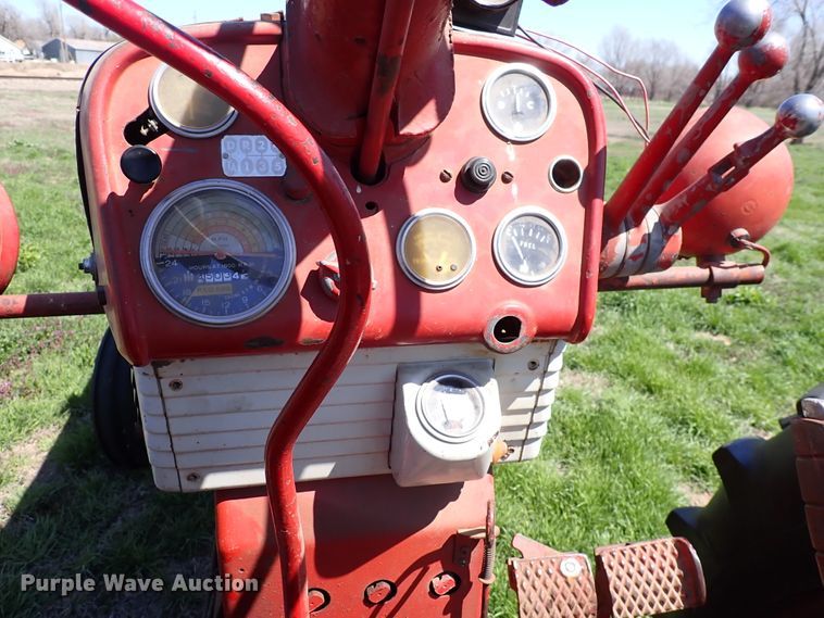 image for item DK4649 Farmall 460  tractor