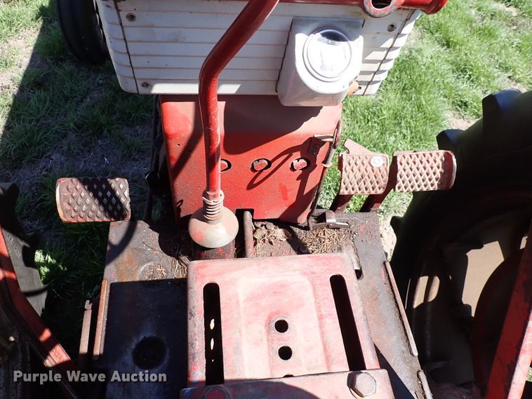 image for item DK4649 Farmall 460  tractor