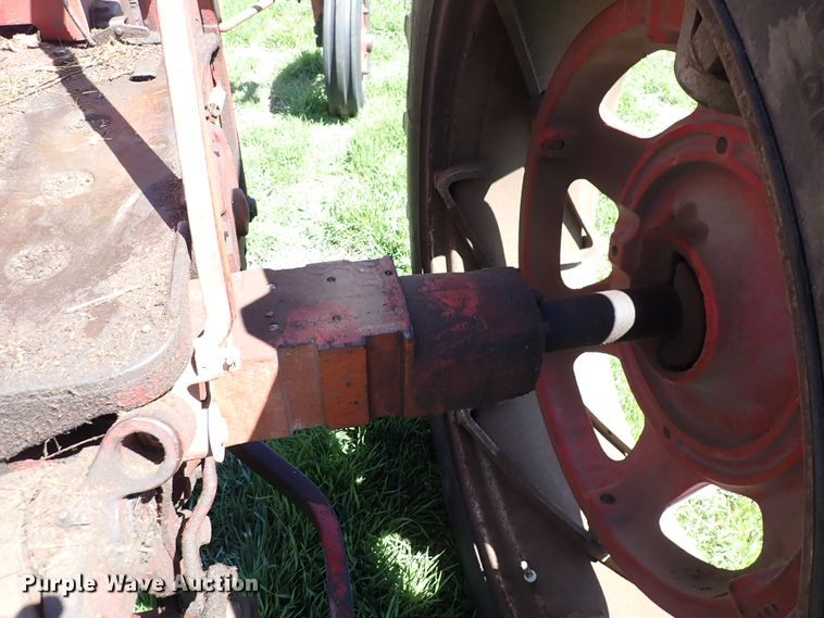 image for item DK4649 Farmall 460  tractor