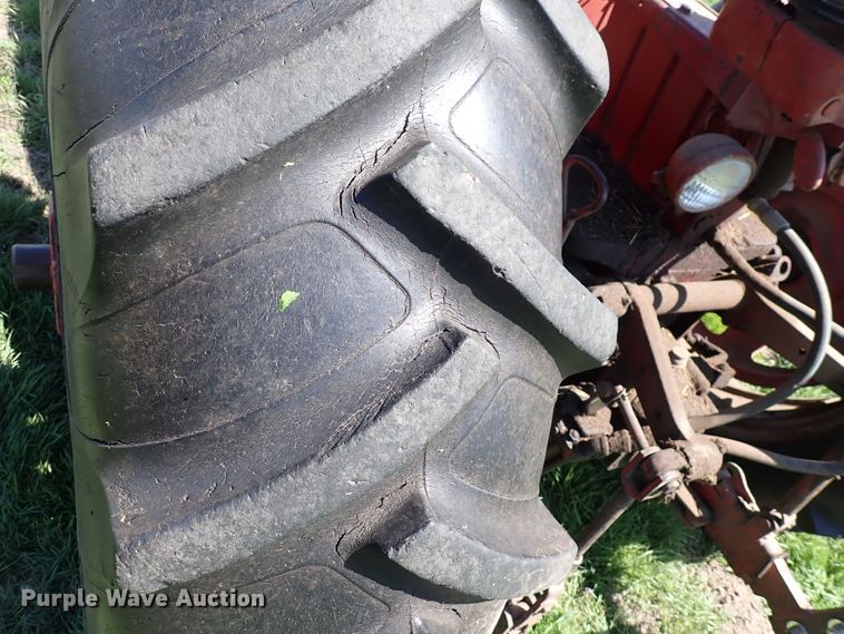 image for item DK4649 Farmall 460  tractor