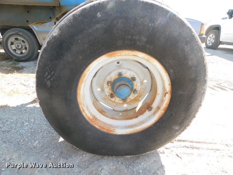image for item DK8498 Ford 8000  tractor