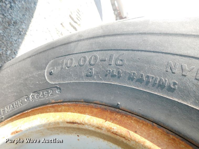 image for item DK8498 Ford 8000  tractor