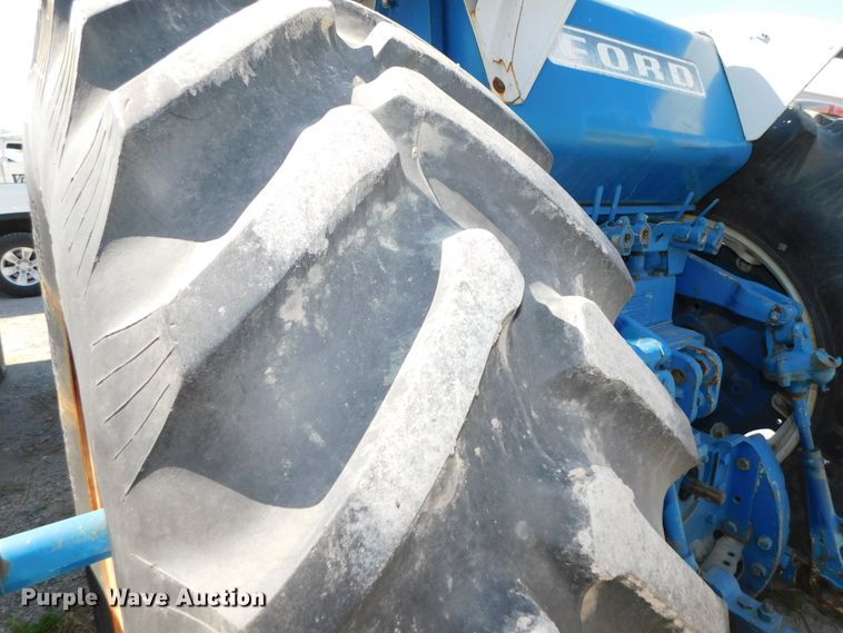 image for item DK8498 Ford 8000  tractor