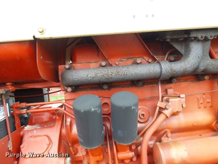 image for item DL0922 International 1066  tractor