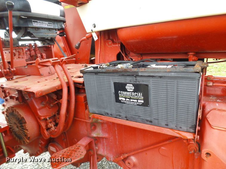 image for item DL0922 International 1066  tractor