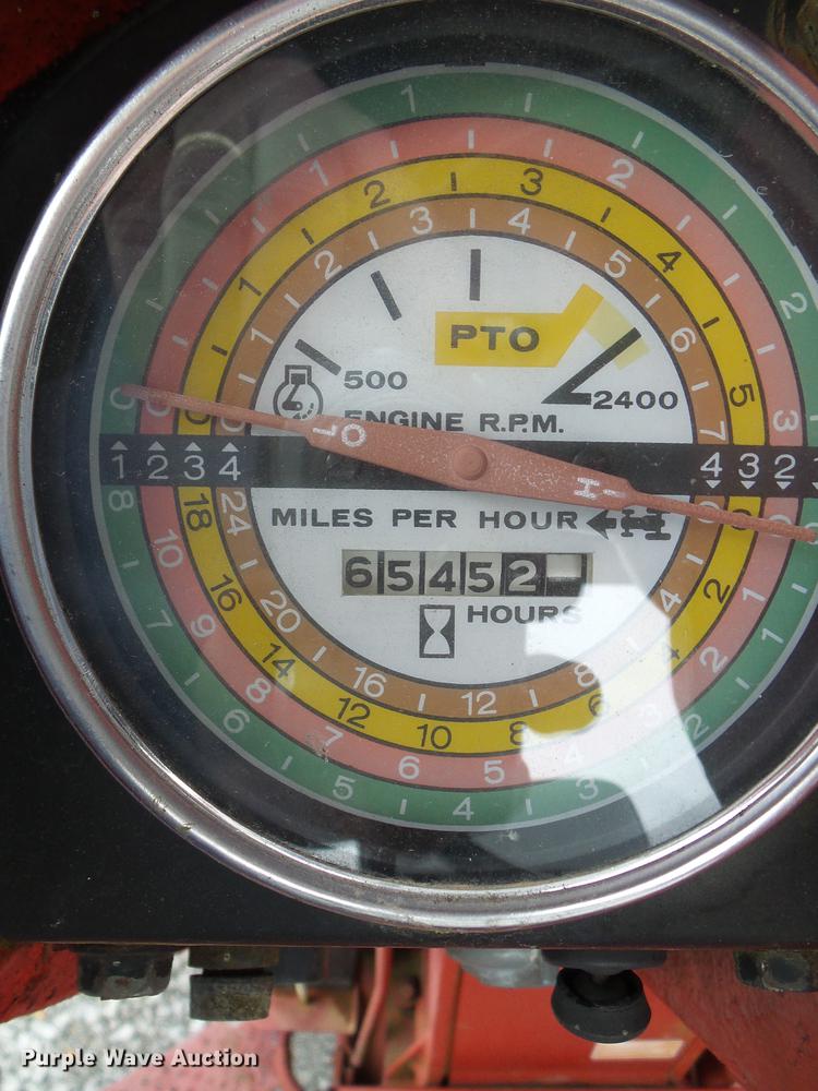 image for item DL0922 International 1066  tractor