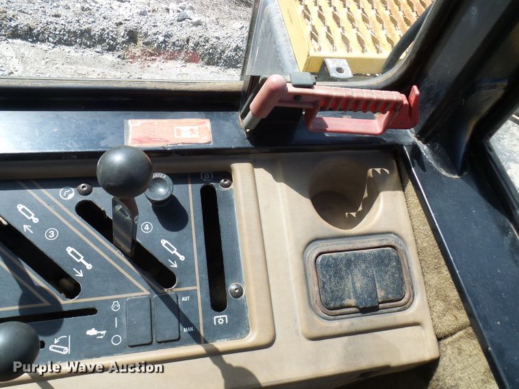 image for item DL0923 1993 Caterpillar Challenger 85C  track tractor