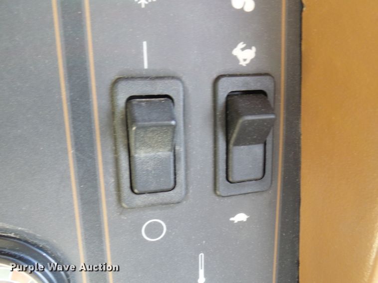 image for item DL0923 1993 Caterpillar Challenger 85C  track tractor