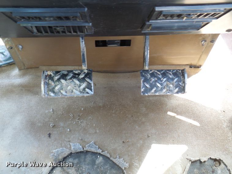 image for item DL0923 1993 Caterpillar Challenger 85C  track tractor