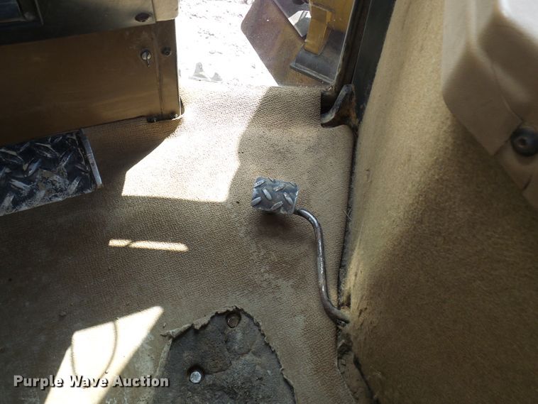 image for item DL0923 1993 Caterpillar Challenger 85C  track tractor