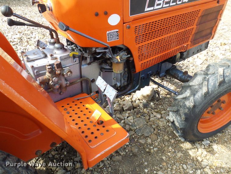 image for item DL0944 Kioti LB2204  tractor