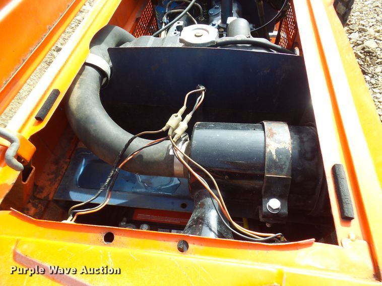 image for item DL0944 Kioti LB2204  tractor