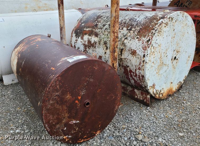 image for item DL8239 (3) fuel tanks