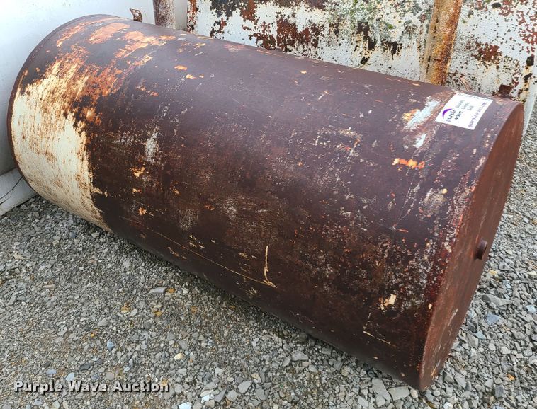 image for item DL8239 (3) fuel tanks