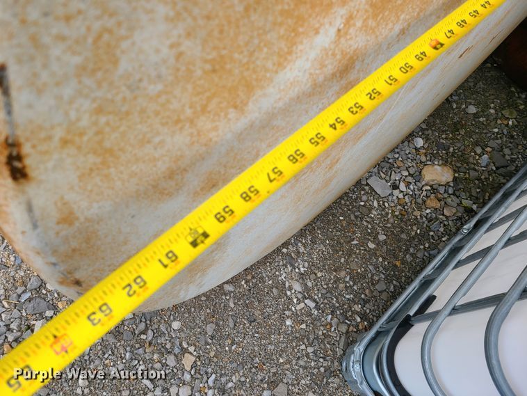 image for item DL8239 (3) fuel tanks