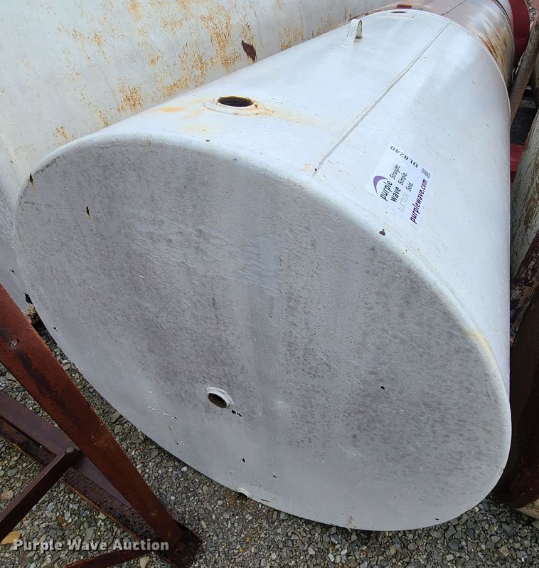 image for item DL8240 (4) fuel tanks