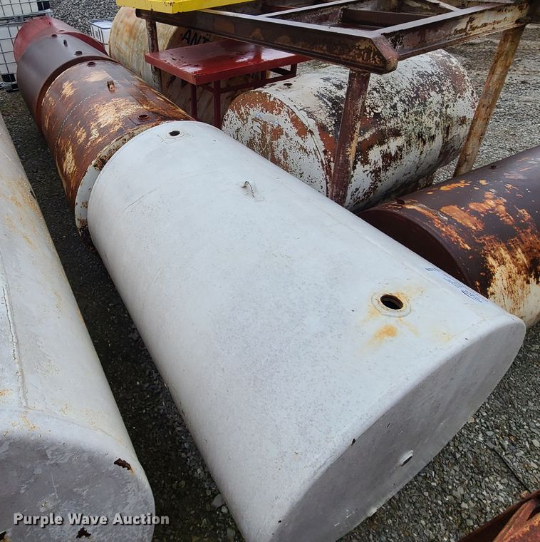 image for item DL8240 (4) fuel tanks
