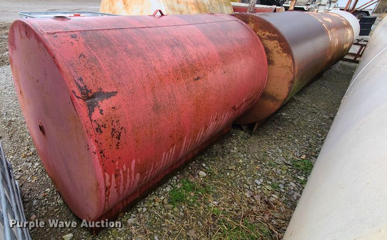 image for item DL8240 (4) fuel tanks