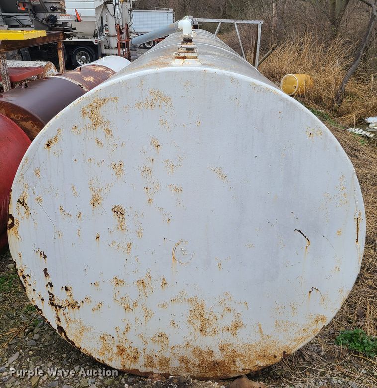 image for item DL8241 Fuel tank