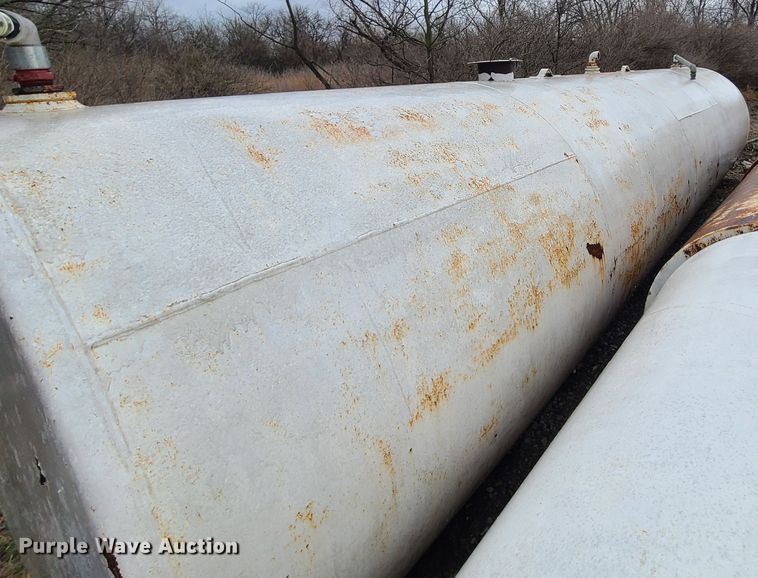 image for item DL8241 Fuel tank