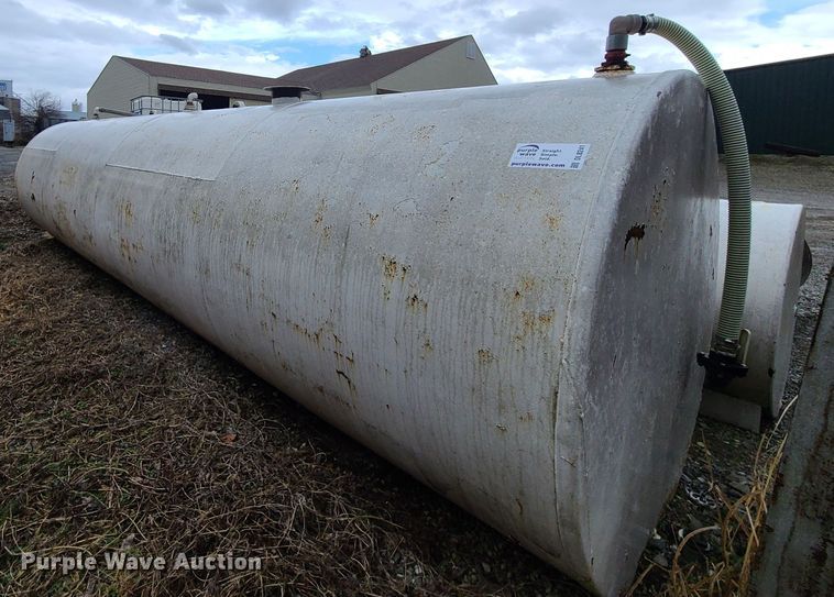 image for item DL8241 Fuel tank