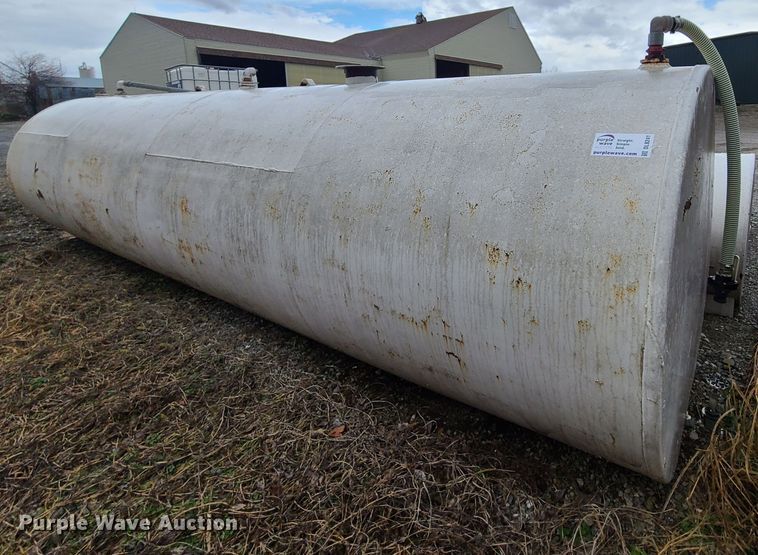 image for item DL8241 Fuel tank