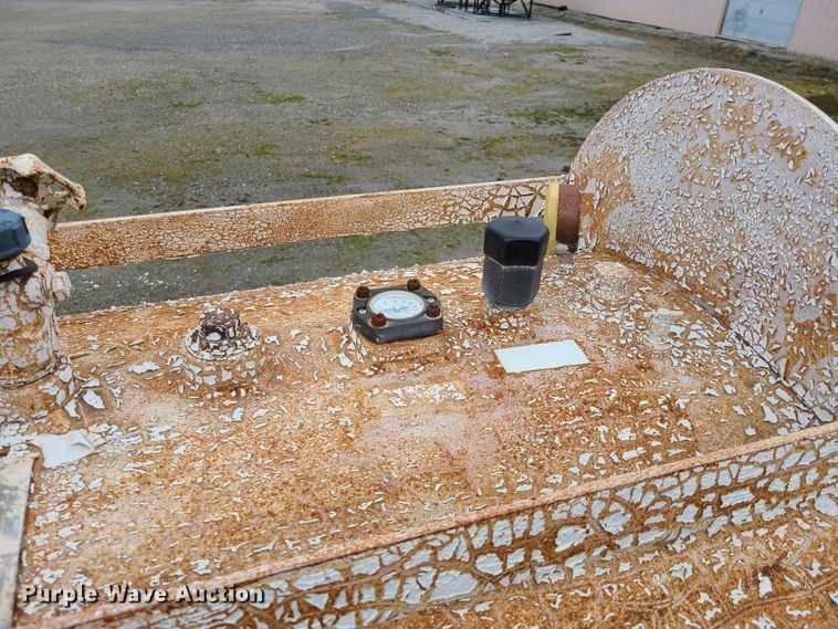 image for item DL8242 NH3 tank