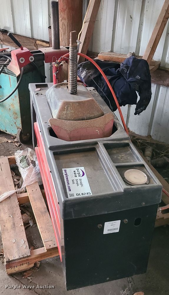 image for item DL8245 Coats 4050A center post tire machine