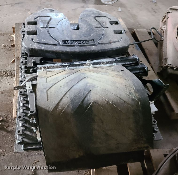 image for item DL8246 Semi truck parts