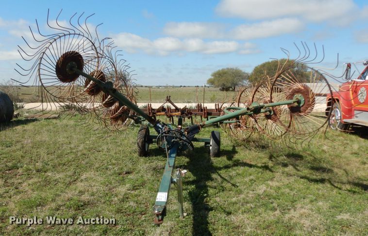 image for item DM2891 Panorama  hay rake