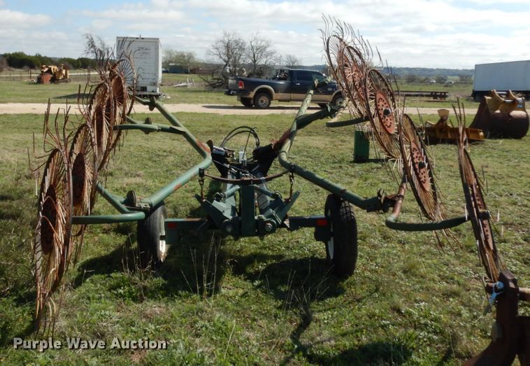 image for item DM2891 Panorama  hay rake