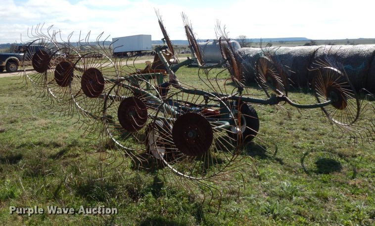 image for item DM2891 Panorama  hay rake