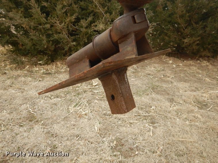 image for item FI9005 1980 WW  livestock trailer